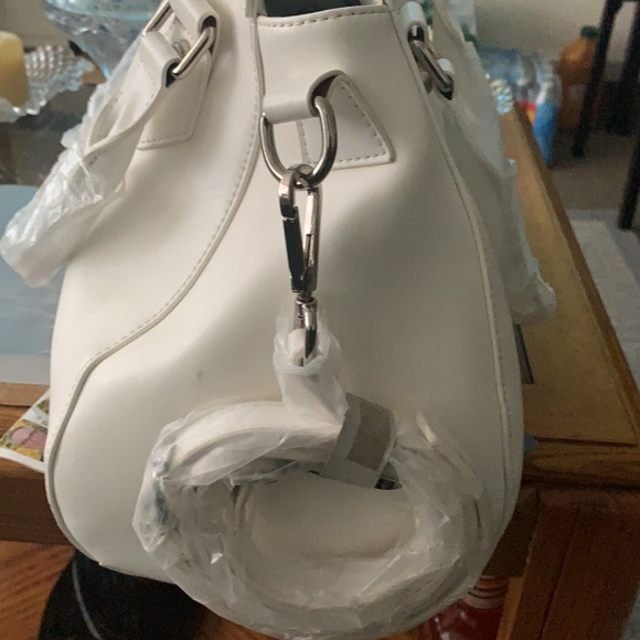 Nice white bag - Picture 2 of 6